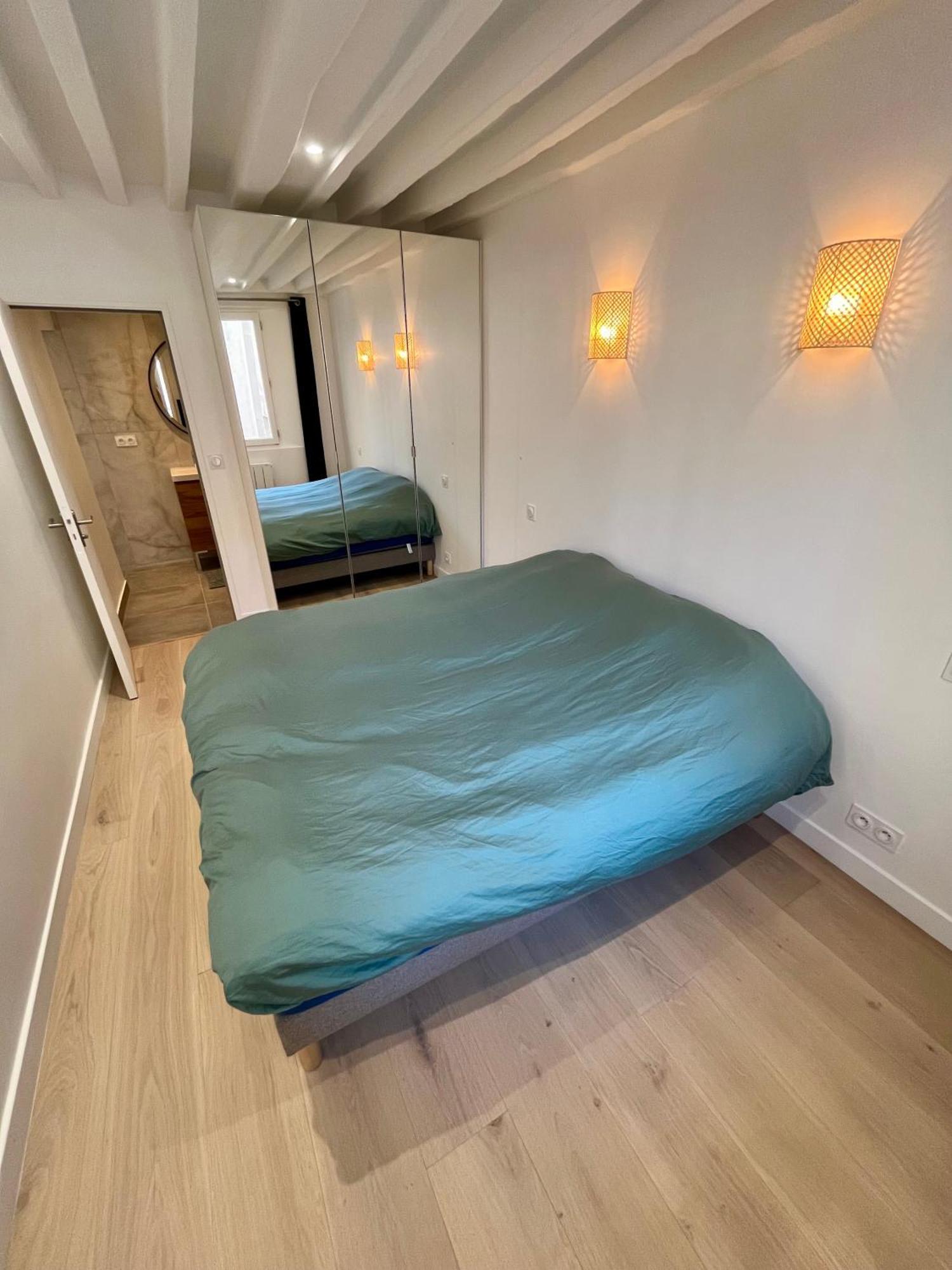 Apartment Au Coeur De Pres Du Louvre Paris