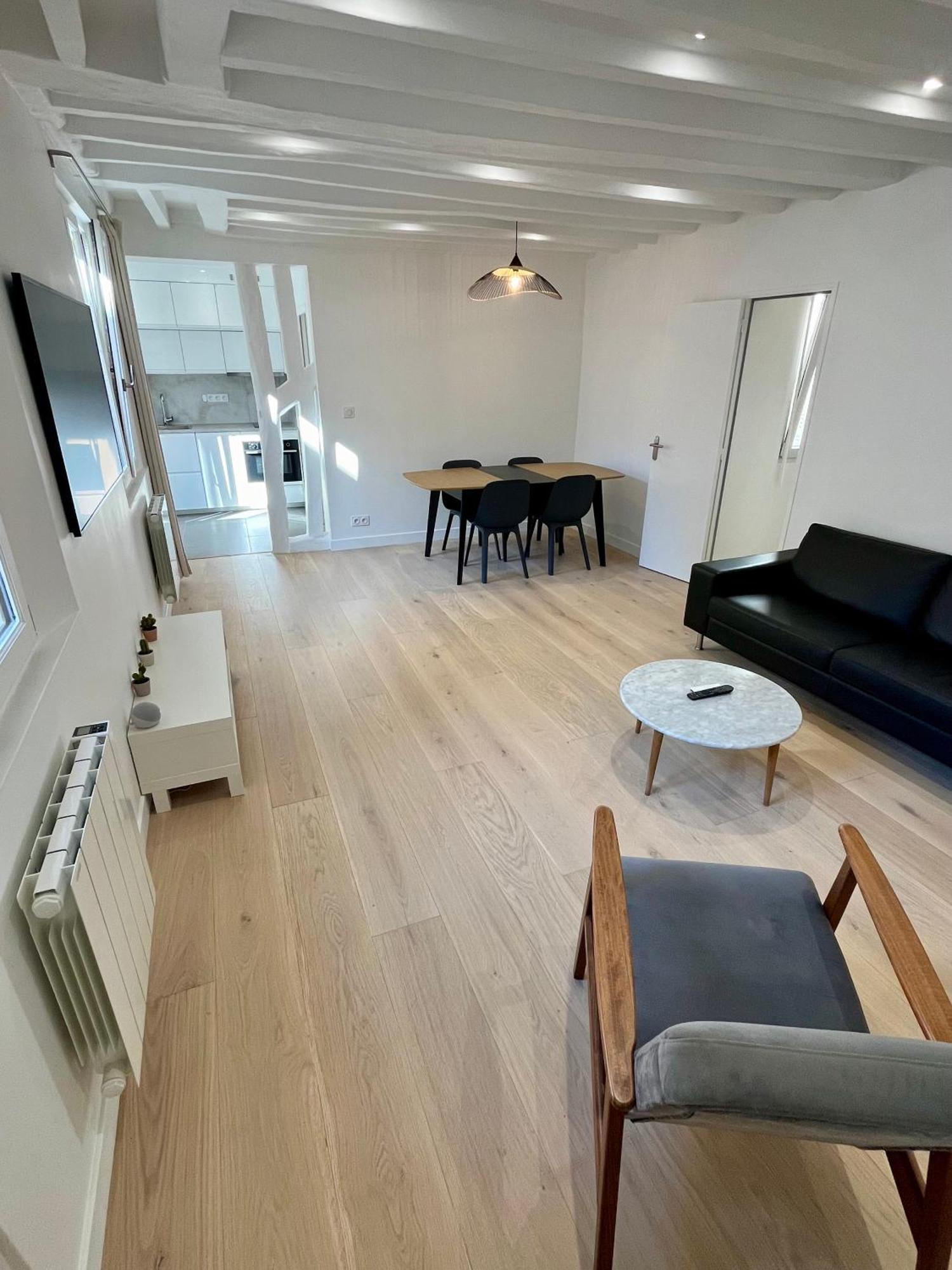 Au Coeur De Pres Du Louvre Apartment