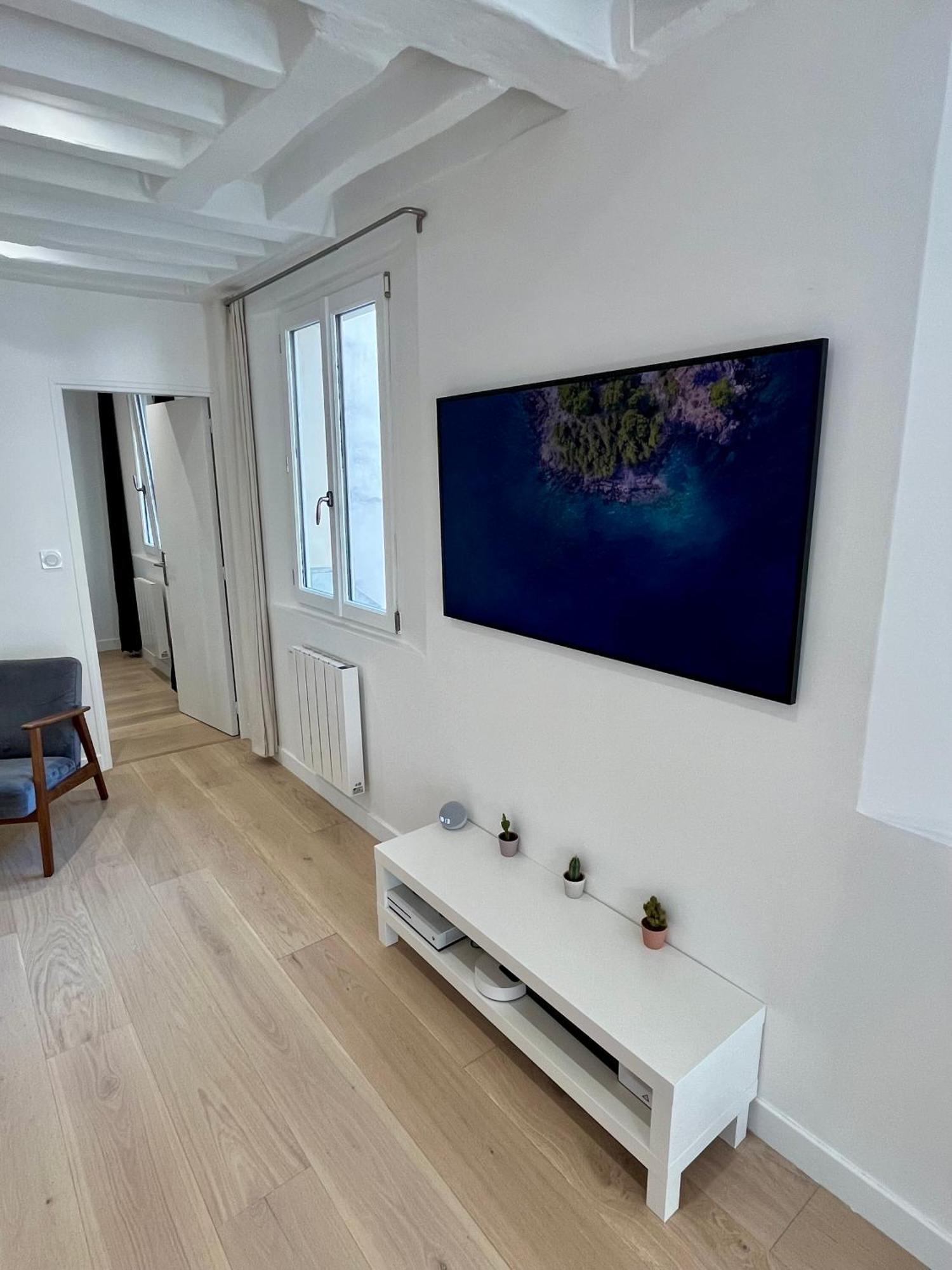 Apartment Au Coeur De Pres Du Louvre Paris